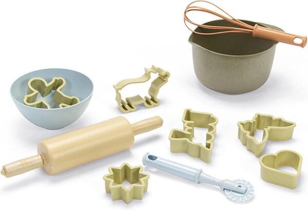 Dantoy baking set, 11 pieces.